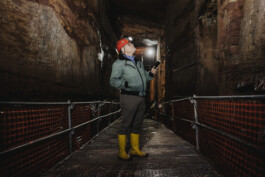 Reportagefotografie eines Höhlenforschers in Zweibrücken. 