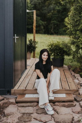 Mit meiner Branding Fotografie helfe ich dir, deine Marke sichtbar zu machen und deine Zielgruppe gezielt anzusprechen.