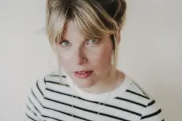 Professionelles Businessporträt einer Kommunikationsdesignerin 