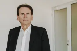 Portrait von Karl-Heinz Blessing, ehemaliger VW-Vorstand, fotografiert für den Spiegel.