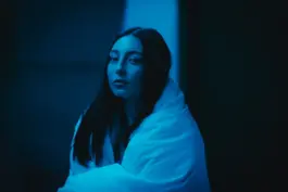 Ausdrucksstarkes Musikfotografie Künstlerporträt im Editorial-Stil