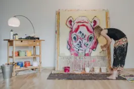 Künstlerin Tina Paulus im Portrait, aufgenommen für eine SPIEGEL-Sonderausgabe.